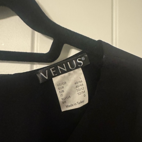 Venus L black jumpsuit with floral overlay - Picture 6 of 8